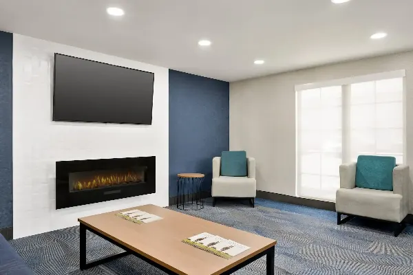 Approved Casegoods - La Quinta Inn, Lexington/Horse Park, Kentucky
