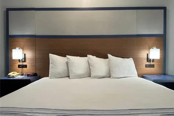AmericInn by Wyndham Galesburg IL