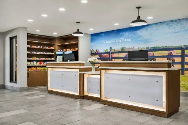 Approved Casegoods - La Quinta Inn, Lexington/Horse Park, Kentucky