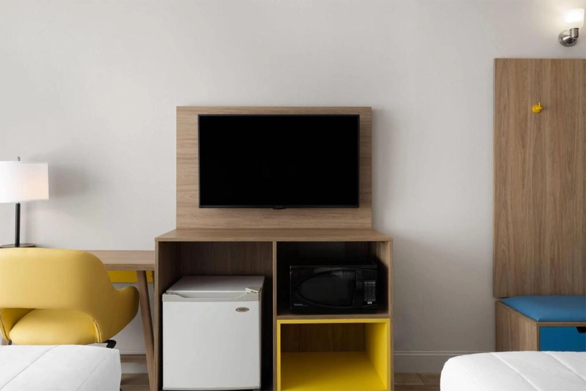 Days Hotel by Wyndham Williamsburg I-64 furniture