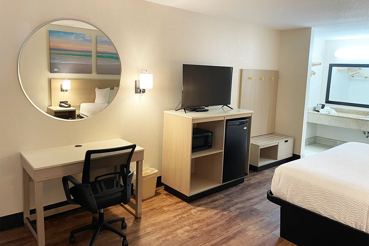 Days-Inn-&-Suites-by-Wyndham-Navarre hotel furniture