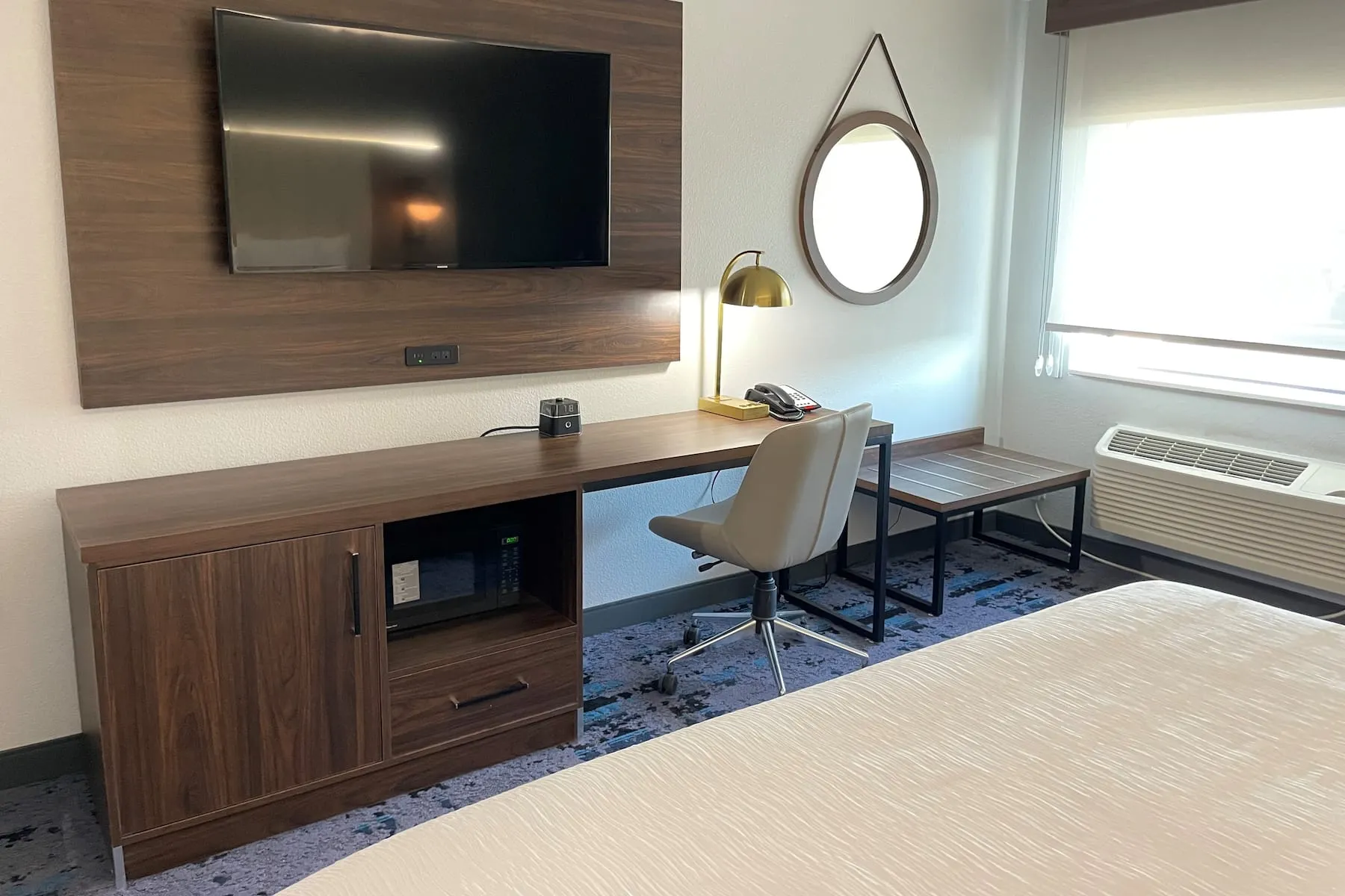 Approved Furniture - Dual-Brand Prototype La Quinta Hawthorn by Wyndham Springdale, Arkansas