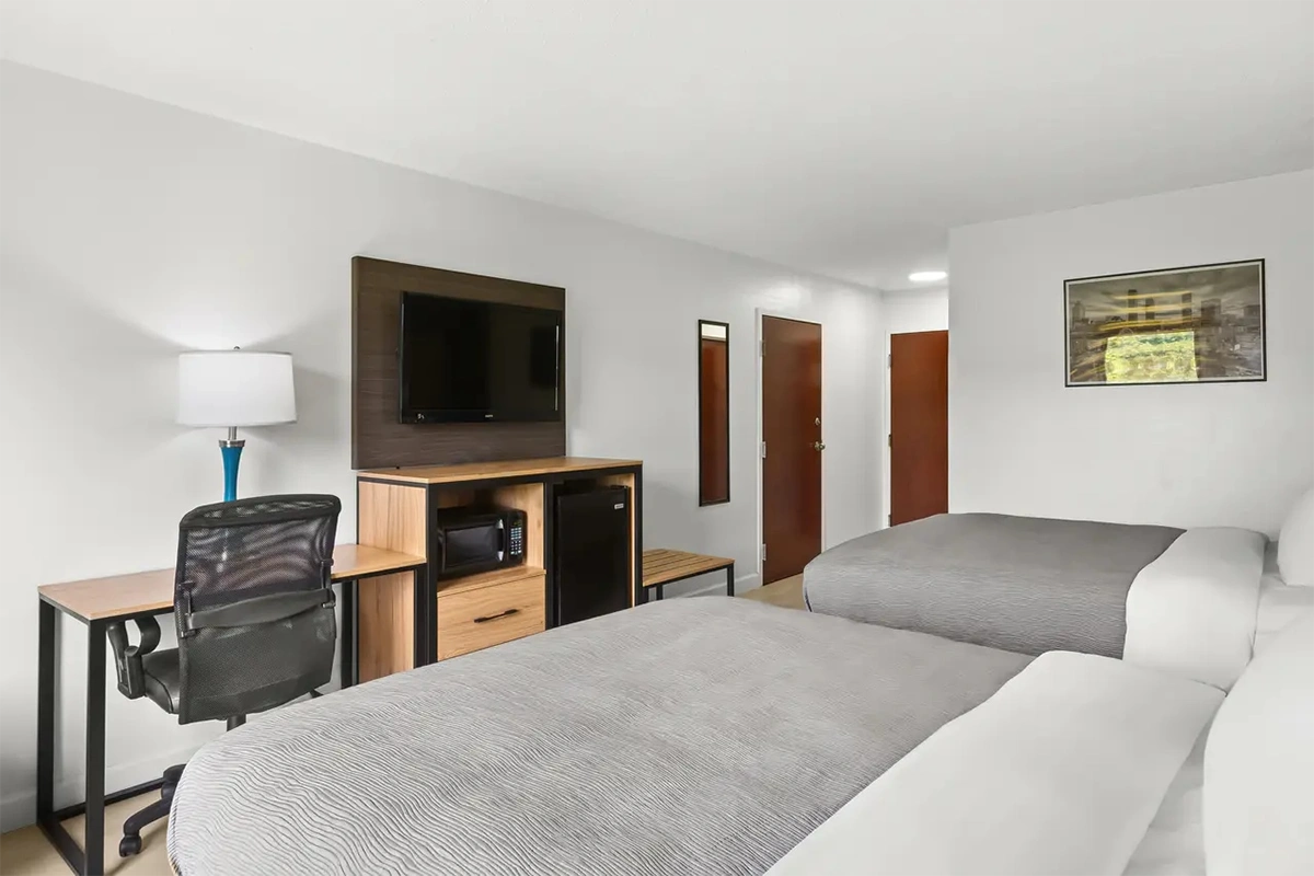 Quality Inn Tallapoosa Furniture