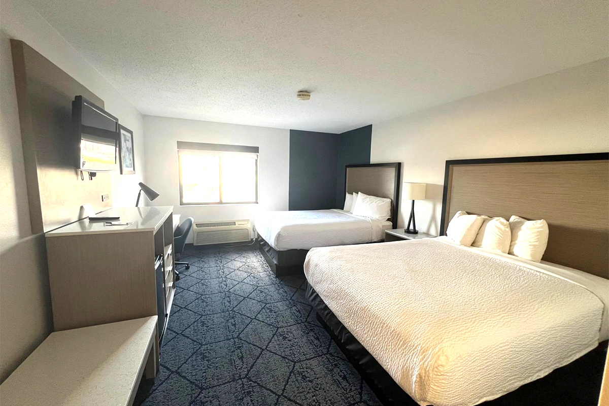 Baymont by Wyndham Columbia Missouri double bed