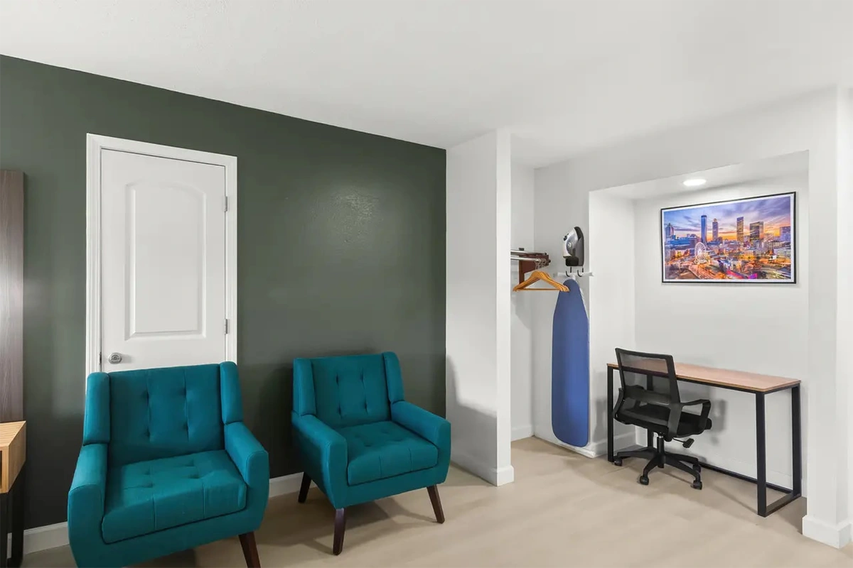 Quality Inn Tallapoosa Furniture