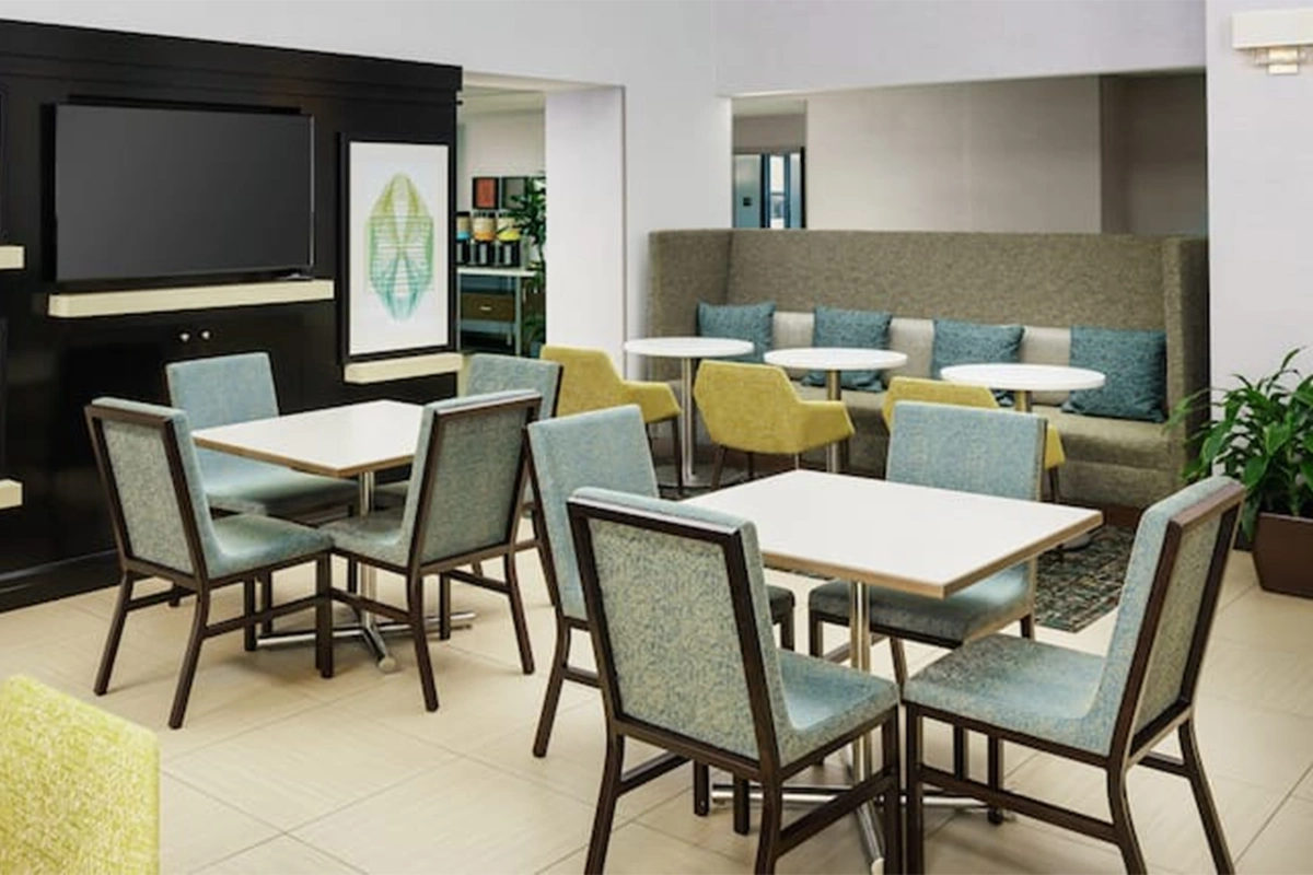Hampton Inn & Suites Ft. Lauderdale West-Sawgrass Furniture