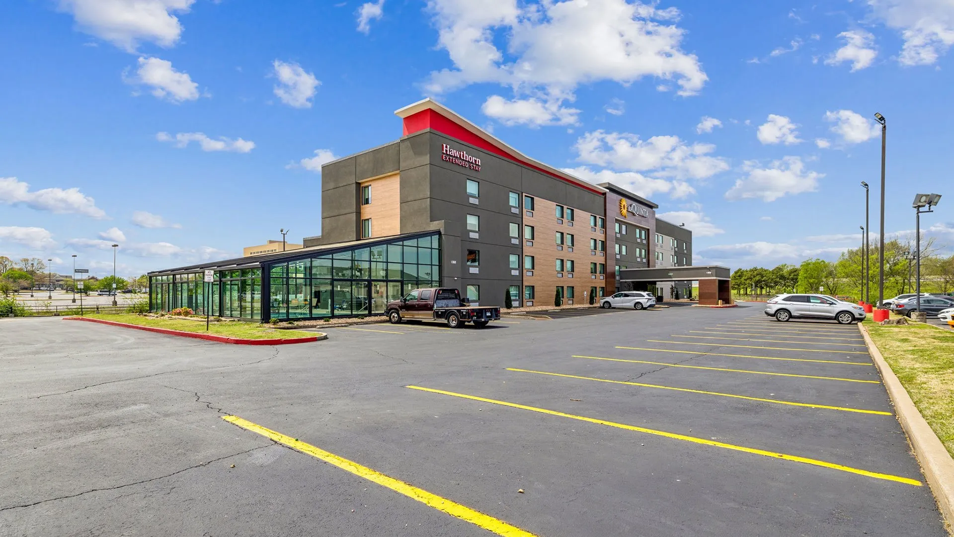 Approved Casegoods - La Quinta & Hawthorn Dual-Brand, Springdale, AR