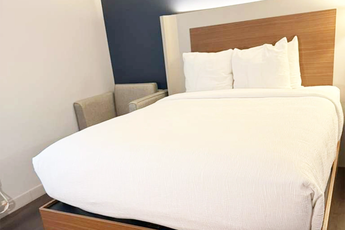 Best Western Niantic Hotel Furniture