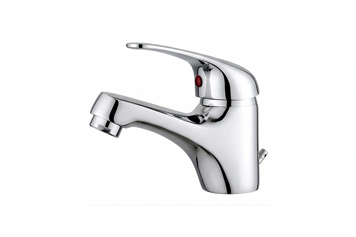 Chrome Hospitality-grade basin faucet with a sharp, geometric spout designsingle-handle bathroom faucet with curved lever-2