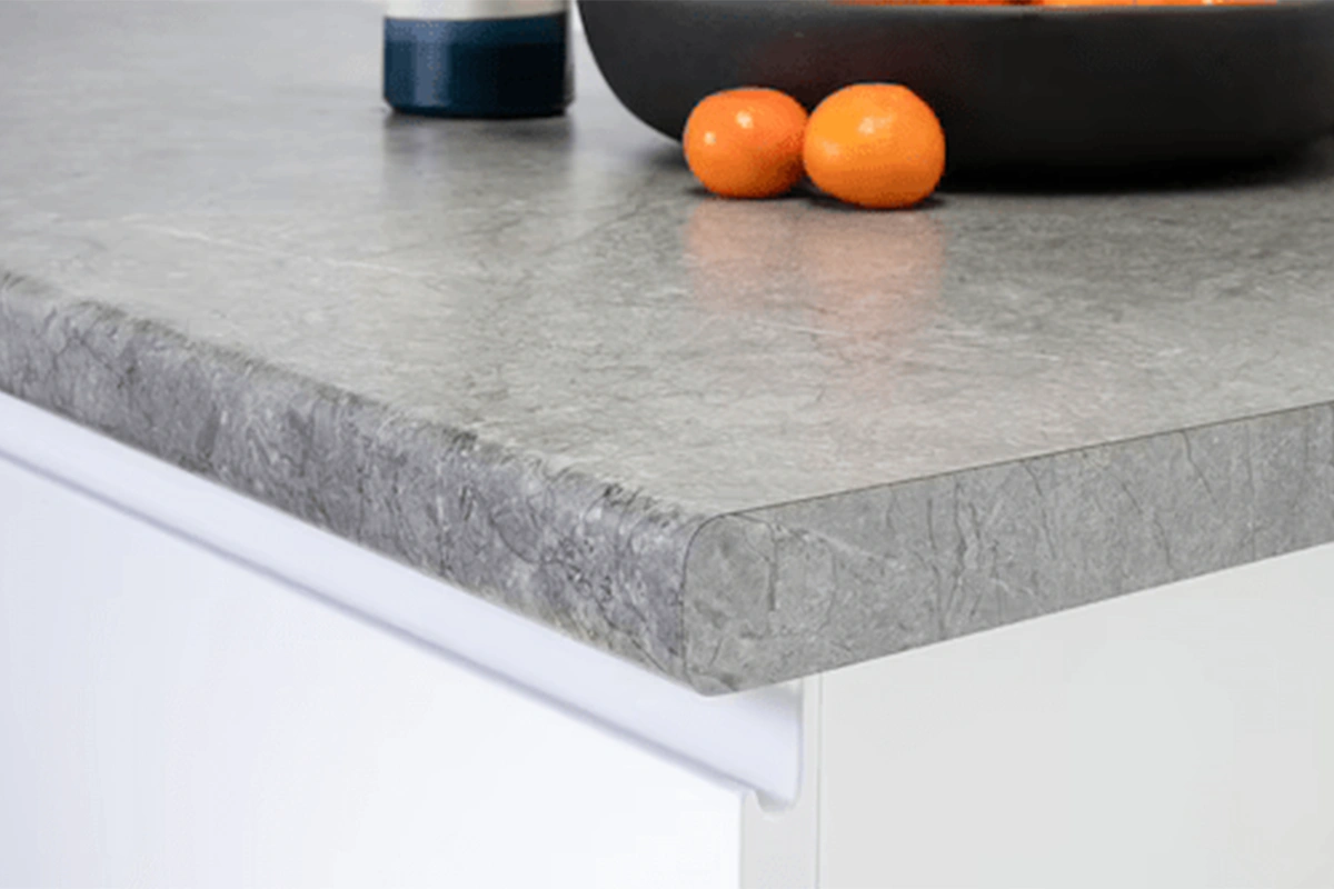 Modern thick-edge countertop featuring a bold, monolithic profile and a seamless, high-quality stone surface